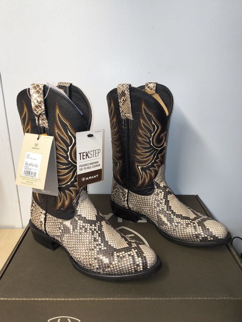 Ariat Slick Python Cowboy Boots Size 8.5 D